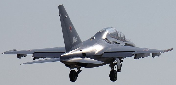 Yak-130%2001.jpg